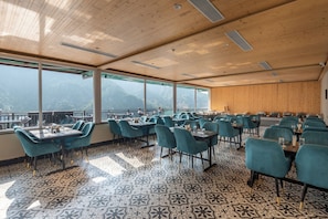 Dining - The Kalash by Lawrence hotels (Dharamshala)