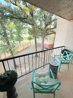 Terrace/patio - DFWAirport Escape w/Balcony Near 6Flags & Stadiums (Grand Prairie, TX, 75050)
