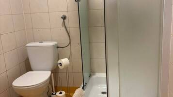 Comfort Double Room | Bathroom | Shower, towels, toilet paper