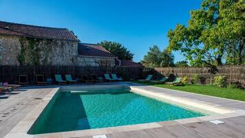 Seasonal outdoor pool