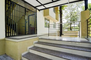 Property grounds - Collection O Palam Near Railway Station (New Delhi)
