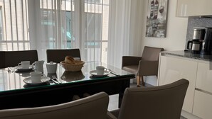 Dining - Apartment "Strandzeit" in Nordsee Park Dangast with Balcony and Private Sauna (Varel)