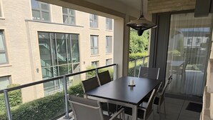 Outdoor dining - Apartment "Strandzeit" in Nordsee Park Dangast with Balcony and Private Sauna (Varel)