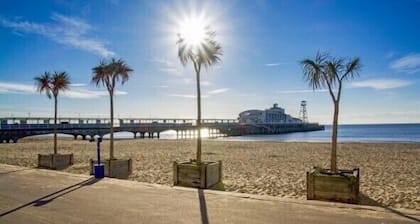 Pelican House No.10 | Luxury Apartment | Walk to The Beach | Bournemouth Centre