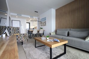 Living area - SUNSET SAILORS prestige apartment (Benidorm)
