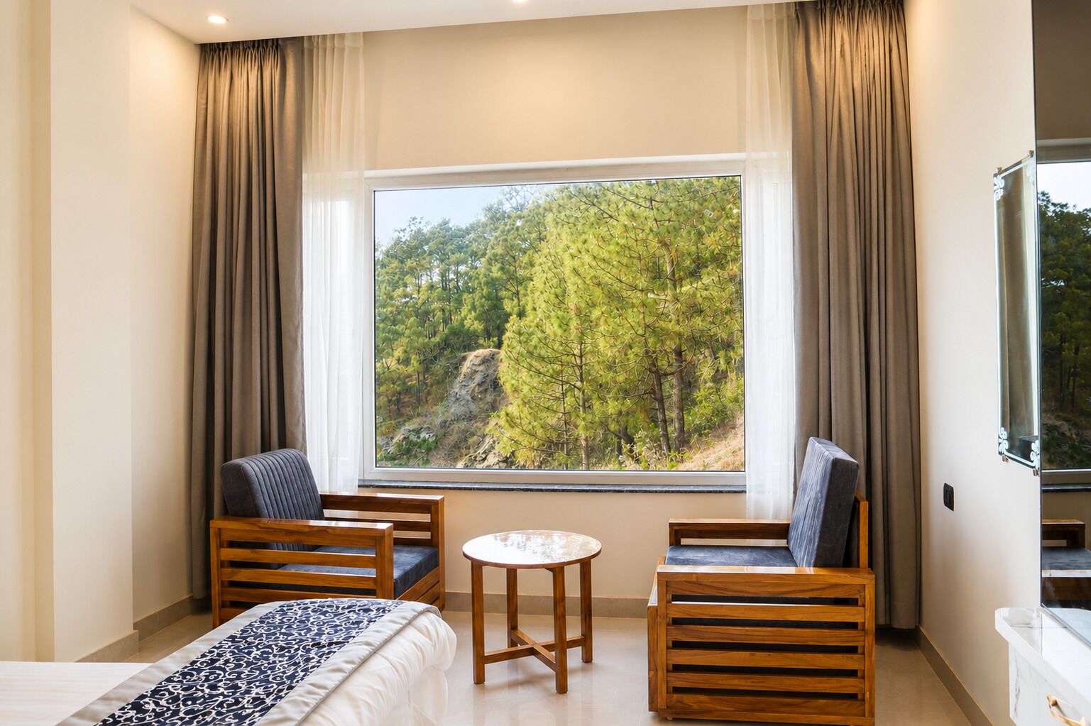 Deluxe Room with Balcony