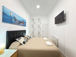 Double Room, Private Bathroom - Habitaciones Nuevo Toledo (Madrid)