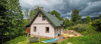 Wesoła Chmura Apartment by Śnieżnik Trails