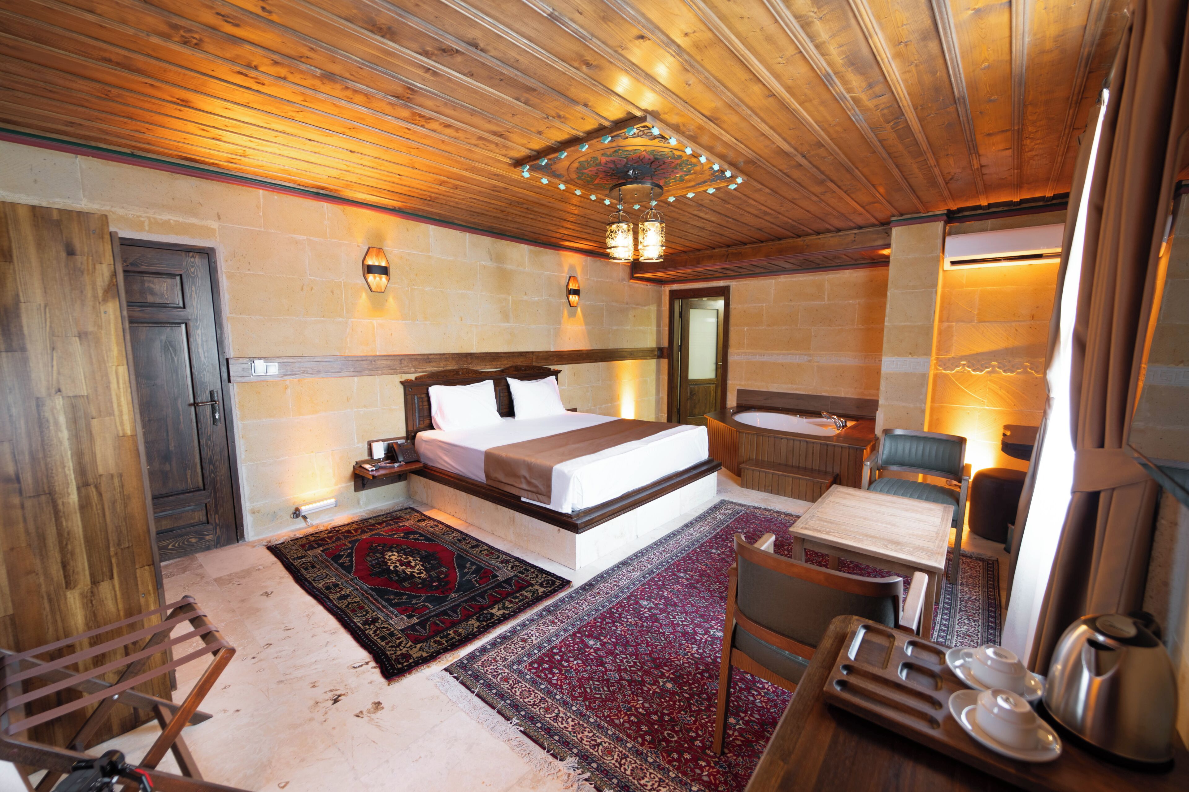 Royal Suite | In-room safe, blackout drapes, soundproofing