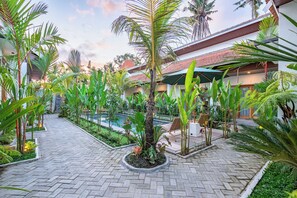 Garden view - One Villa Ubud by Sidhi Experiences (Ubud)