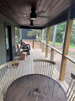 Outdoor dining - New Pondside Retreat Near Lake Ouachita (Royal)