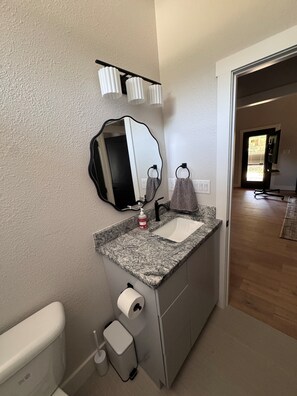 Bathroom - New Pondside Retreat Near Lake Ouachita (Royal)