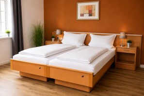 Double or Twin Room | Desk, laptop workspace, WiFi (free) - Dahlbrucher Hof (Hilchenbach)