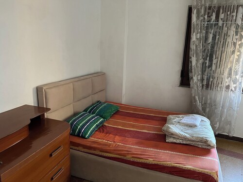 Dyrrah Rooms Centre