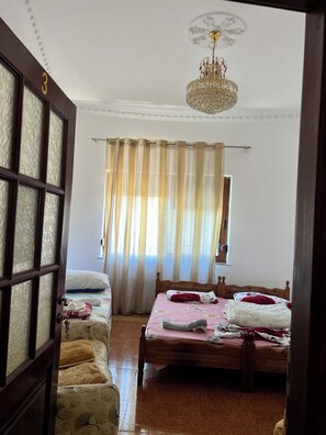 Basic-Doppelzimmer, Stadtblick | Kostenloses WLAN
