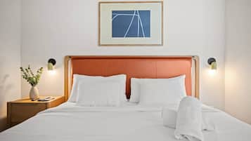 Superior Apartment, Balcony | Down comforters, desk, WiFi (free), bed sheets