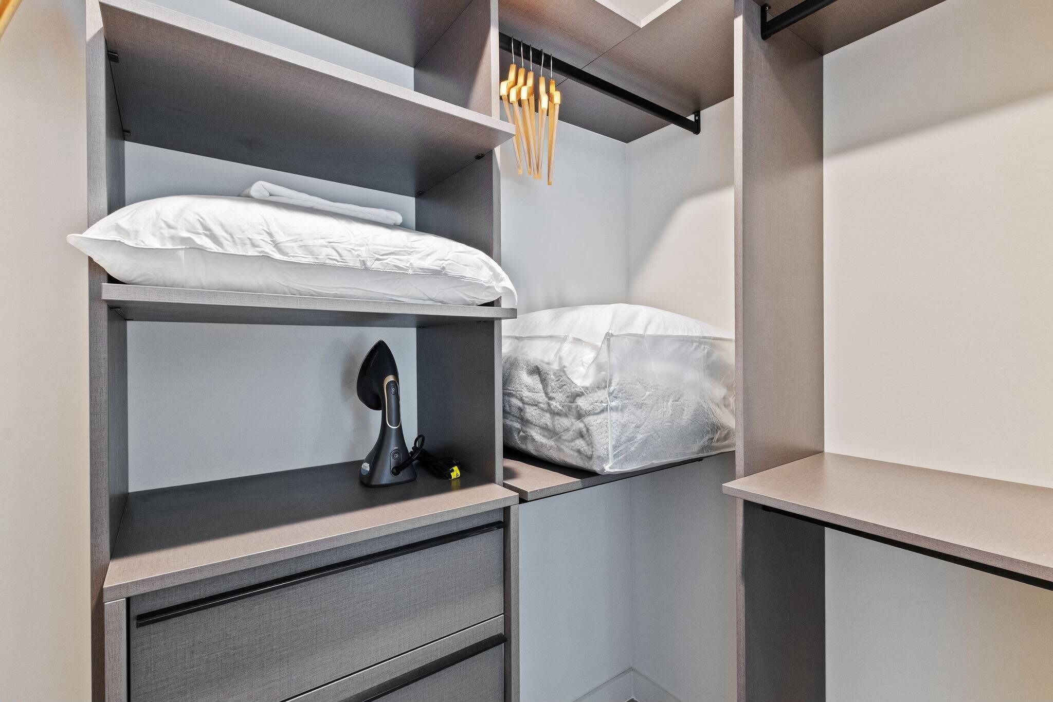 Superior Apartment, Balcony | Down duvets, desk, free WiFi, bed sheets