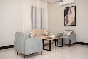 Suite | Living area