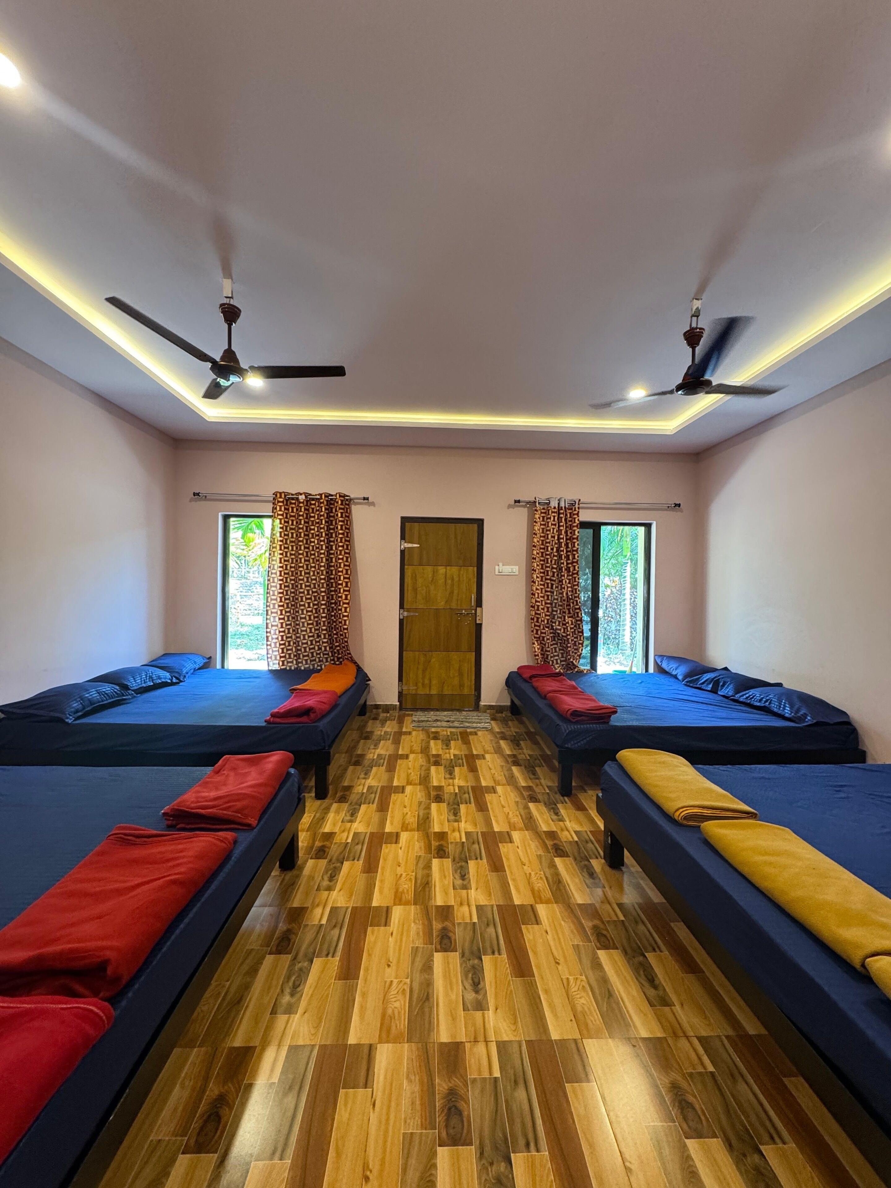 Deluxe Room, Pool View | Desk, laptop workspace