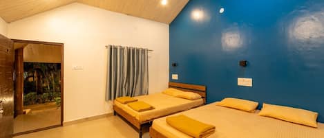 Deluxe Room, Pool View