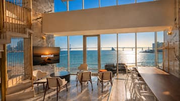 Duplex, Balcony, Beach View | Interior