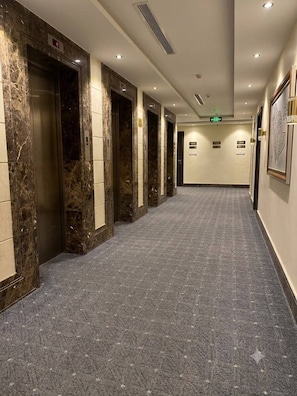 Handrails in hallways