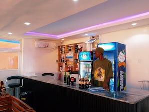 Bar (en el alojamiento)