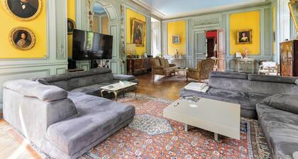Castle and outbuilding set in extensive grounds, 15 minutes from the D-Day beaches.