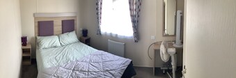 Holiday Home Sleeps 8 With Parking