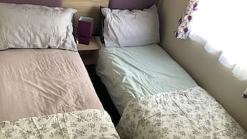 3 bedrooms, WiFi (free), bed sheets