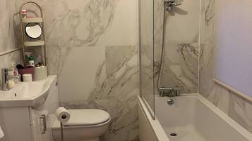 House, 3 Bedrooms, Patio | Bathroom