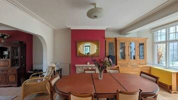 House, 3 Bedrooms, Patio | Dining room