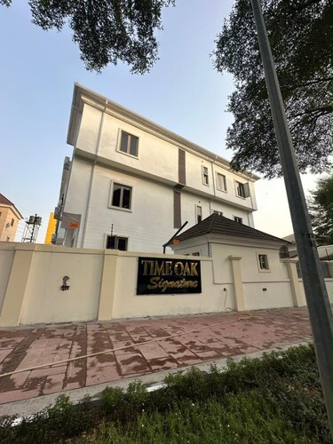 Timeoak signature Hotel