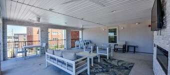 Bama Oasis | 3 Private Suites | Pool & Fitness Center