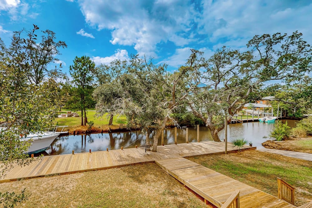 Boat Launch & Gulf Access: Bay St Louis Haven - Bayside Park, MS