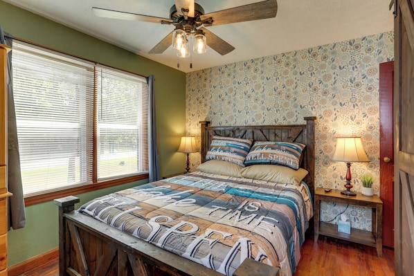 House (2 Bedrooms) | Interior