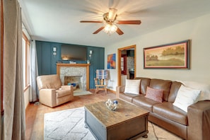 House (2 Bedrooms) | Interior