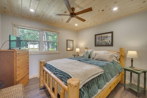 House (2 Bedrooms) | Interior