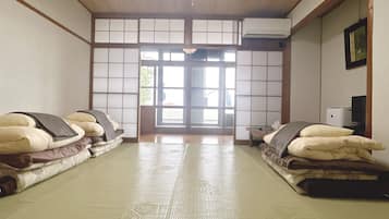 Quadruple Room | Interior