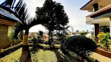 Apartamento, 3 habitaciones, fumadores, balcón | Jardín