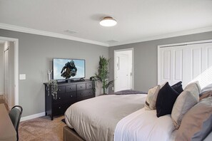 Room - Luxury 4BR at ChampionsGate w/ Private Pool & BBQ (Davenport)