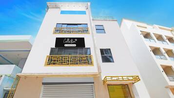 المنشأة من الخارج