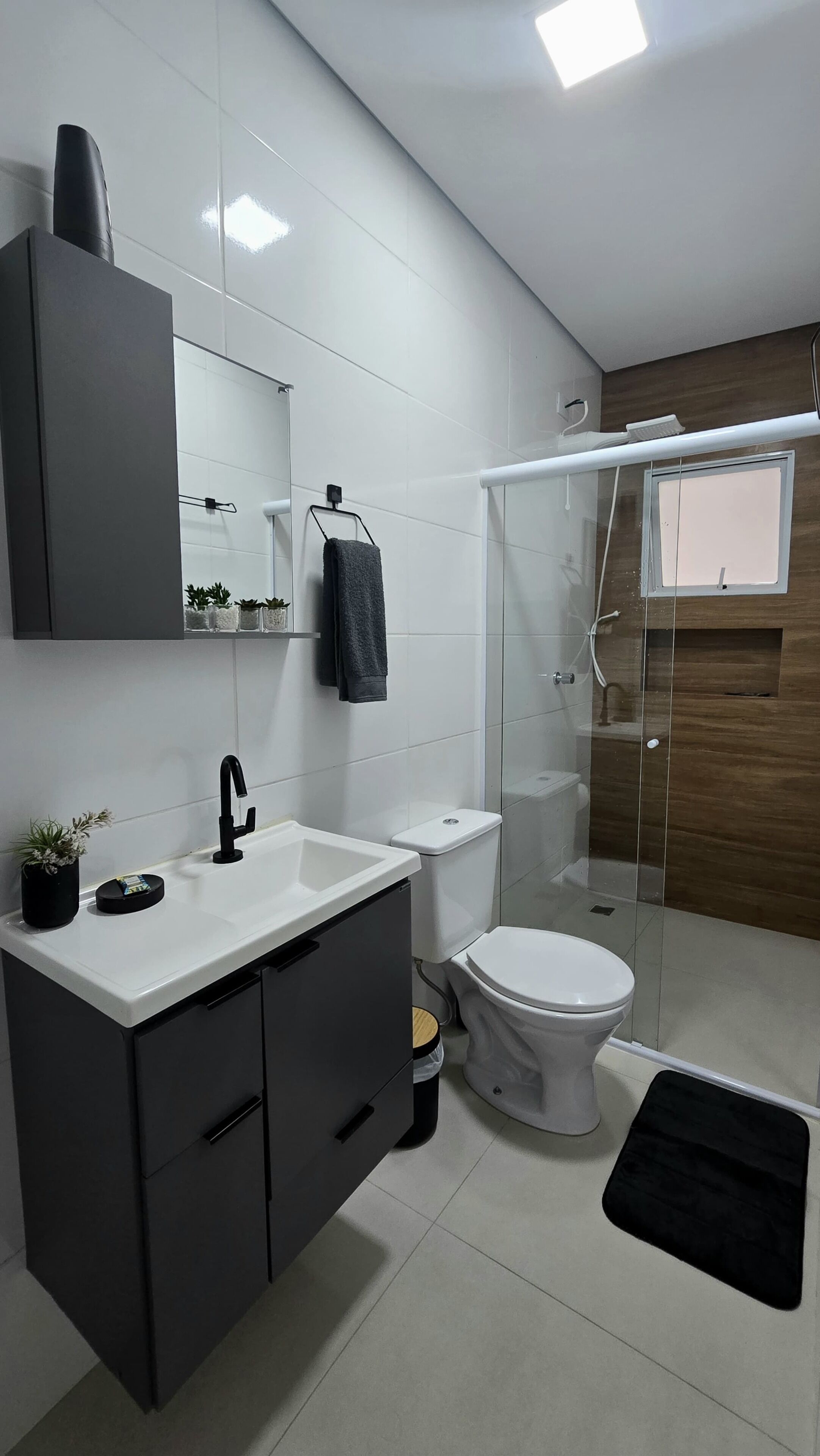 Classic Apartment | Bathroom