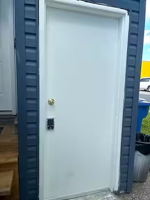 Exterior detail - Cozy European Studio Walk to Caesars Free Parking (Windsor)
