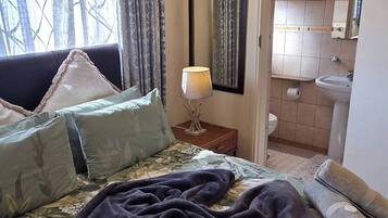 House, 2 Bedrooms, Balcony, Garden View | 2 bedrooms