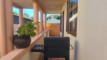 House, 2 Bedrooms, Balcony, Garden View | Terrace/patio