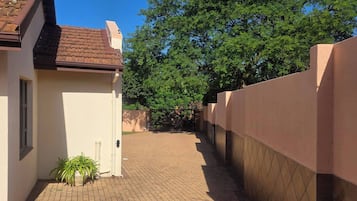 House, 2 Bedrooms, Balcony, Garden View | Property grounds