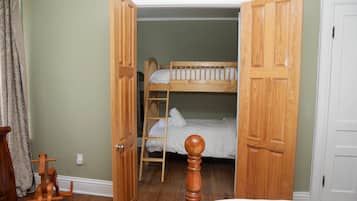 Rumah, 4 kamar tidur | 4 kamar tidur, tempat tidur bayi (biaya tambahan), dan Wi-Fi gratis