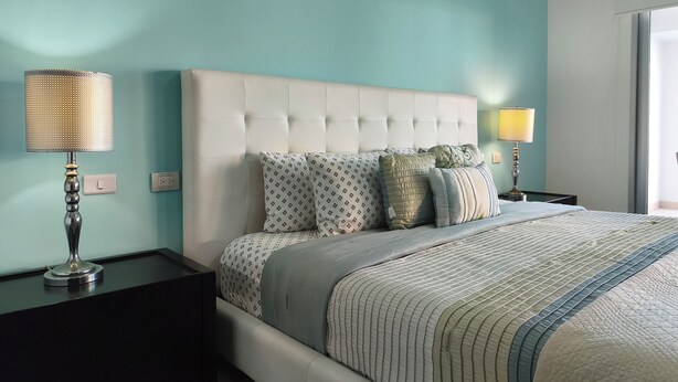 2 bedrooms, iron/ironing board, travel crib, WiFi (free)