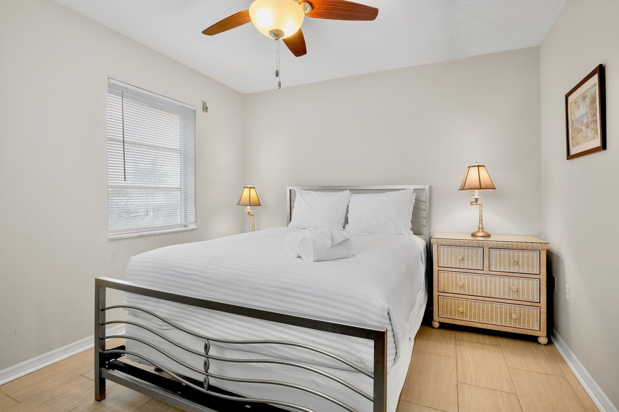 3 bedrooms, iron/ironing board, WiFi (free), bed sheets